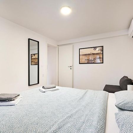 Lina Apartments อูมัค ภายนอก รูปภาพ