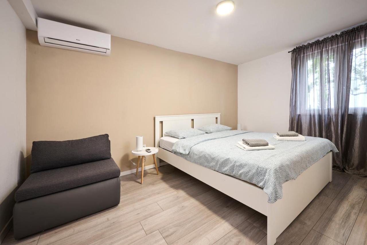 Lina Apartments อูมัค ภายนอก รูปภาพ